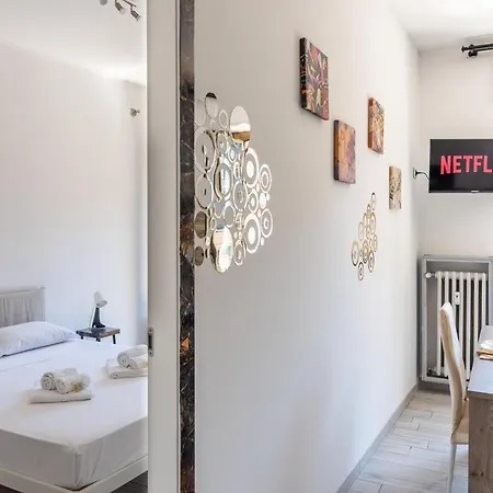Niguarda Hospital Luxury Apartman *